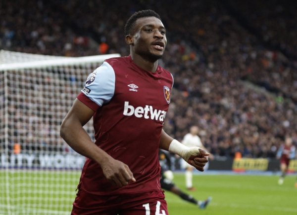 Telegraph: Tottenham đang đẩy 